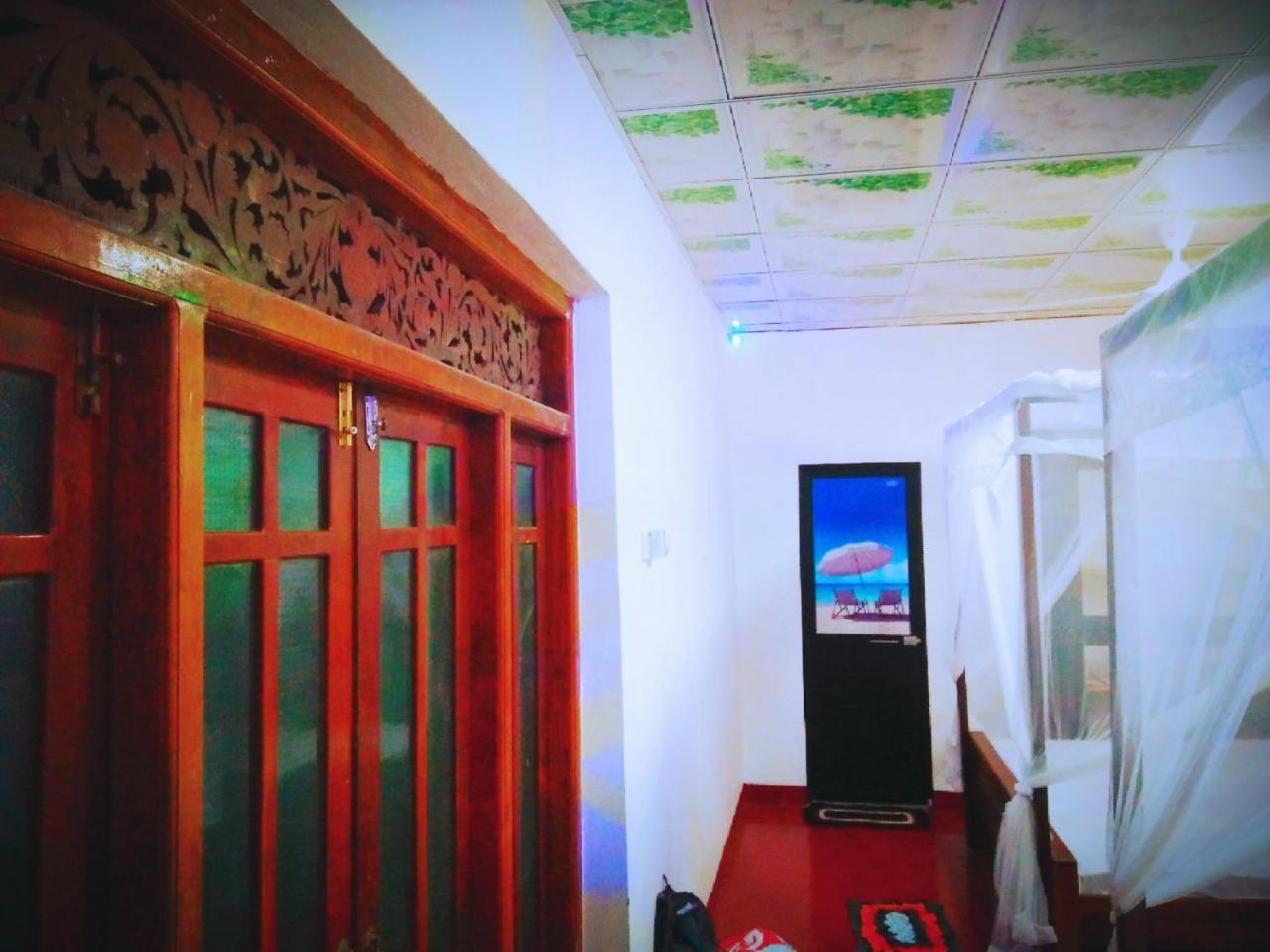 Tharurashmi Sea Pond Villa & Surf Hostel - Hiriketiya Dikwella Sur Exterior foto