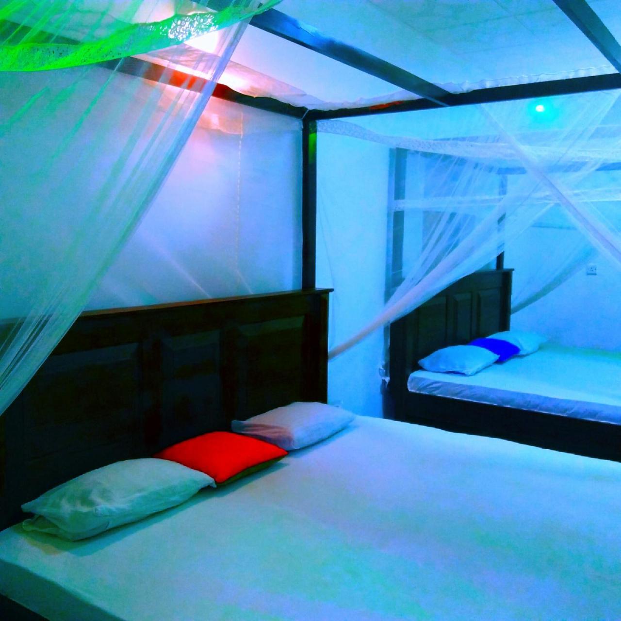 Tharurashmi Sea Pond Villa & Surf Hostel - Hiriketiya Dikwella Sur Exterior foto